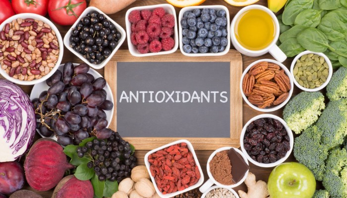 Antioxidants là gì? Có tác dụng gì với làn da?