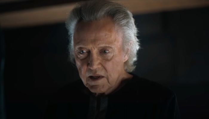  Vua Shaddam IV (Christopher Walken)